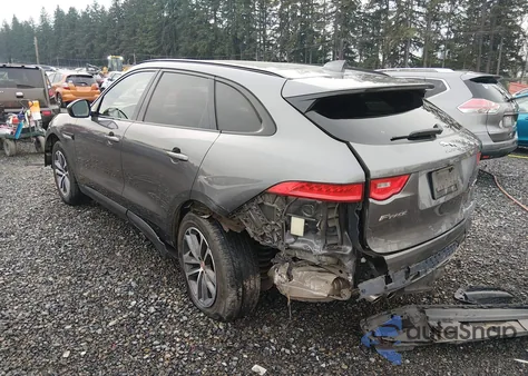 2018 Jaguar F-Pace 20D Premium from USA, damaged, VIN SADCJ2FN4JA272737